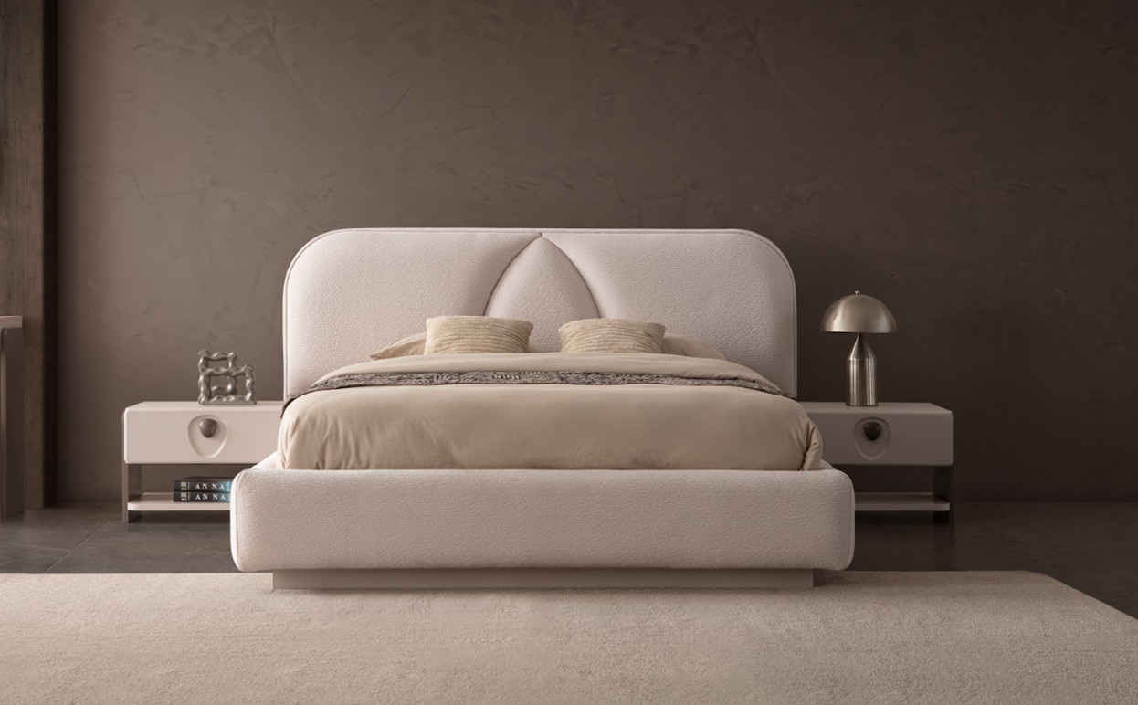 Lotus Başlıklı Karyola